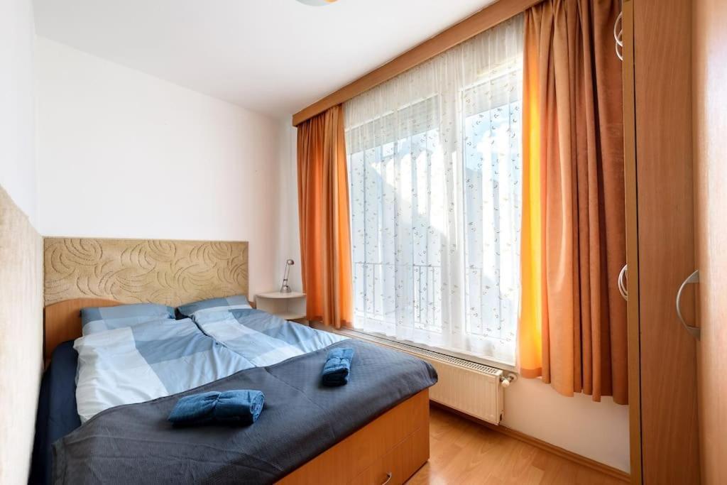 Lovely Apartment In City Centre For 4 Guests Budapest Exterior foto